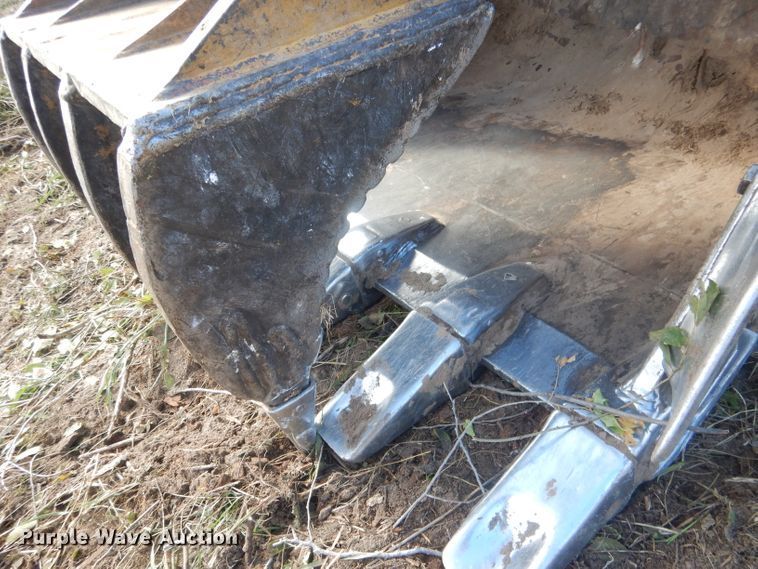 image for item HU9315 2004 Caterpillar 325CL  excavator