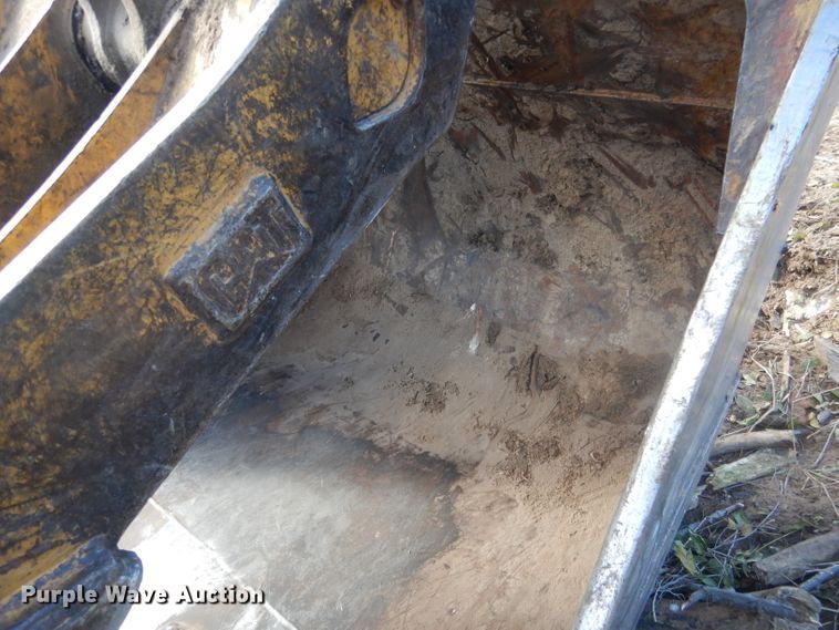 image for item HU9315 2004 Caterpillar 325CL  excavator