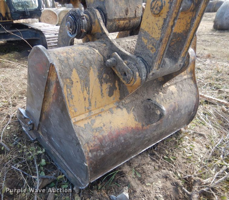 image for item HU9315 2004 Caterpillar 325CL  excavator