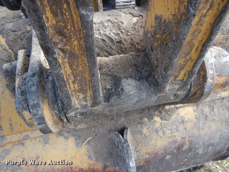 image for item HU9315 2004 Caterpillar 325CL  excavator