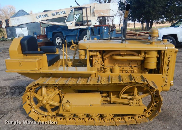 image for item HU9325 1938 Caterpillar D2  crawler tractor