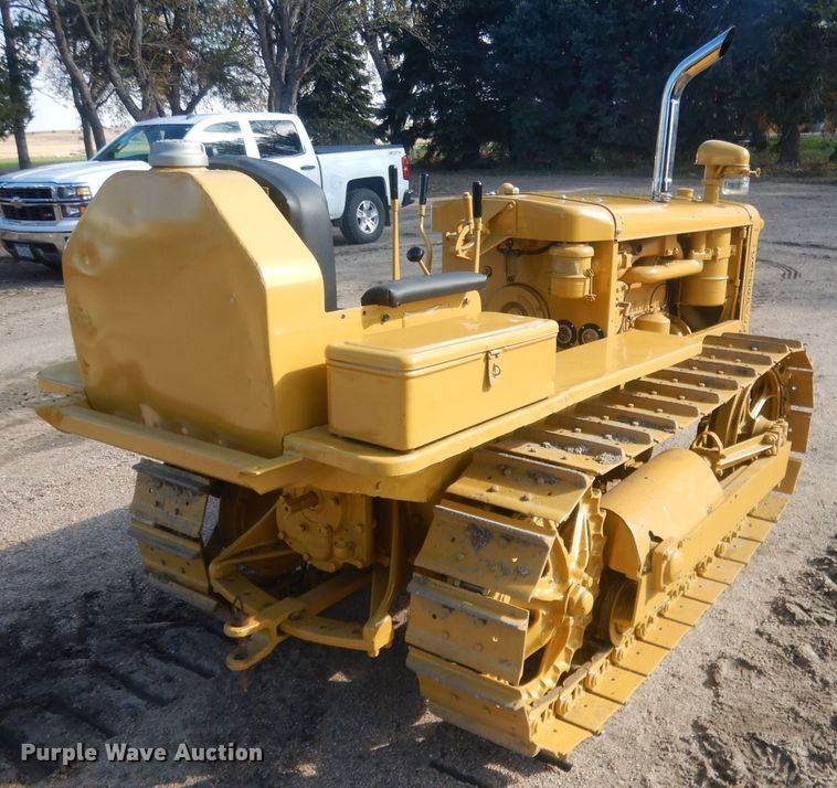 image for item HU9325 1938 Caterpillar D2  crawler tractor