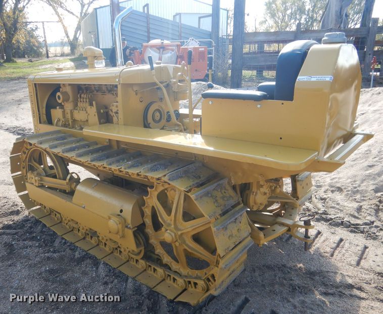 image for item HU9325 1938 Caterpillar D2  crawler tractor