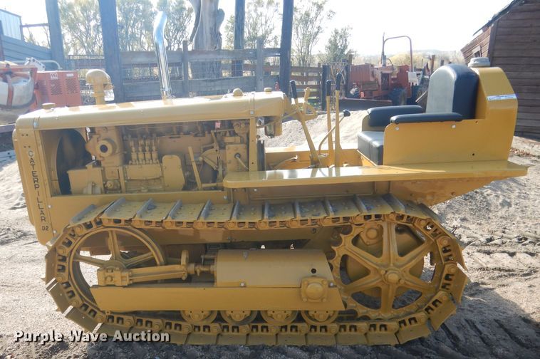 image for item HU9325 1938 Caterpillar D2  crawler tractor