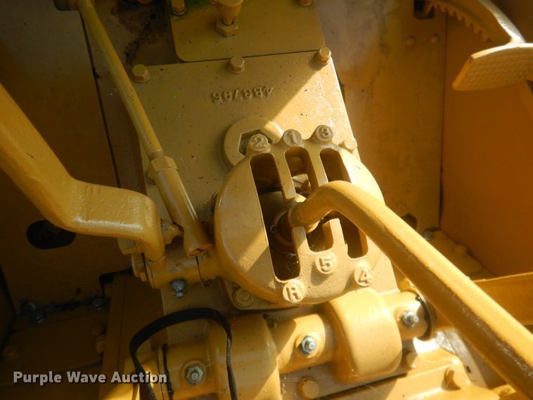 image for item HU9325 1938 Caterpillar D2  crawler tractor