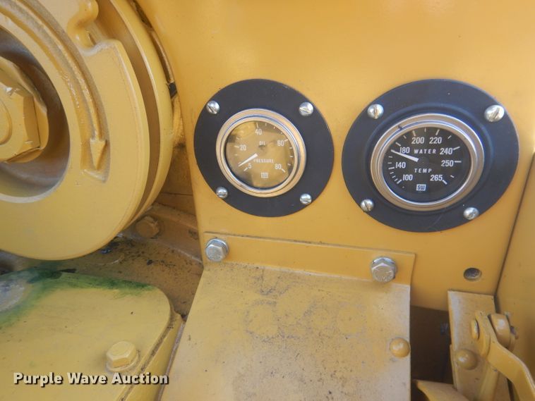 image for item HU9325 1938 Caterpillar D2  crawler tractor