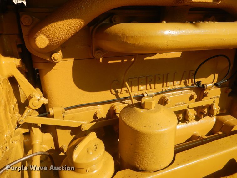 image for item HU9325 1938 Caterpillar D2  crawler tractor