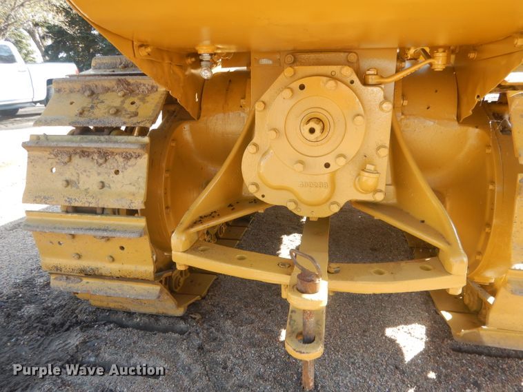 image for item HU9325 1938 Caterpillar D2  crawler tractor