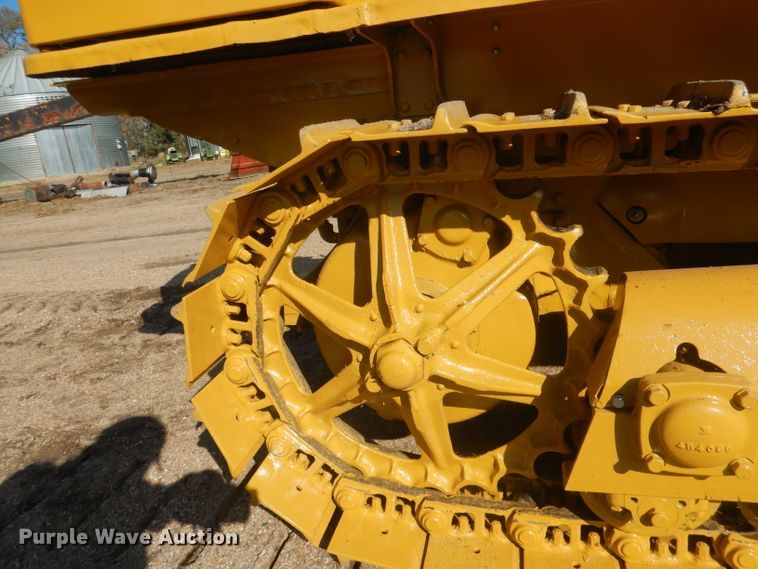 image for item HU9325 1938 Caterpillar D2  crawler tractor