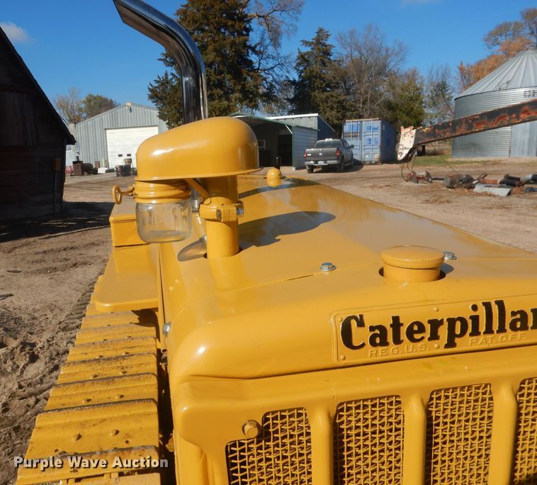 image for item HU9325 1938 Caterpillar D2  crawler tractor