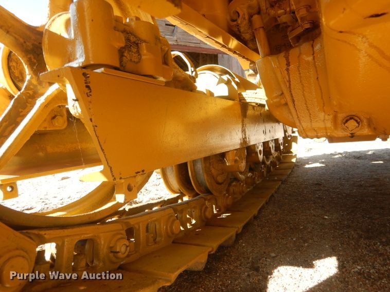 image for item HU9325 1938 Caterpillar D2  crawler tractor