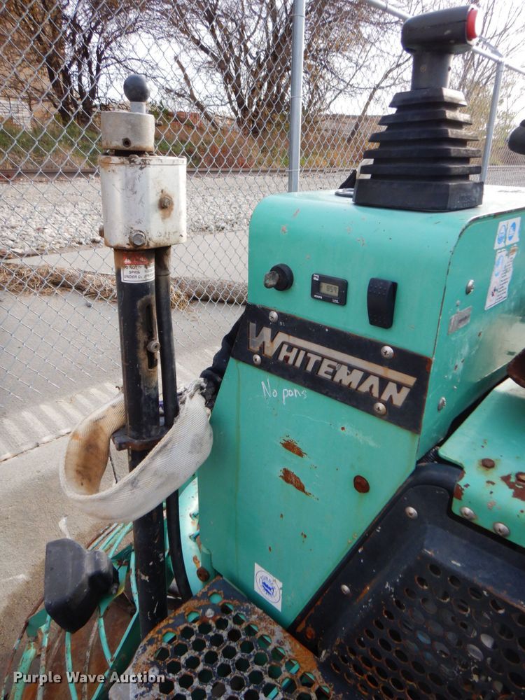 image for item HX9489 2012 Whiteman HHXD5  power trowel