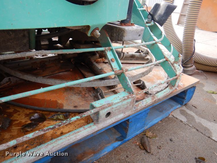 image for item HX9489 2012 Whiteman HHXD5  power trowel