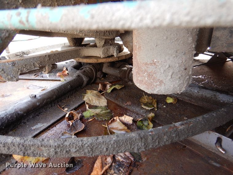 image for item HX9489 2012 Whiteman HHXD5  power trowel