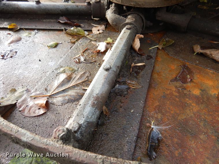 image for item HX9489 2012 Whiteman HHXD5  power trowel