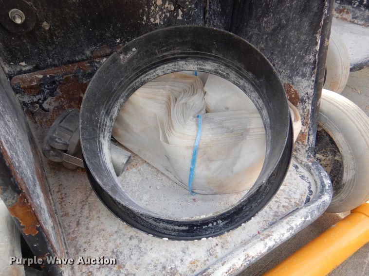 image for item HX9490 2017 Husqvarna T8600  dust collector