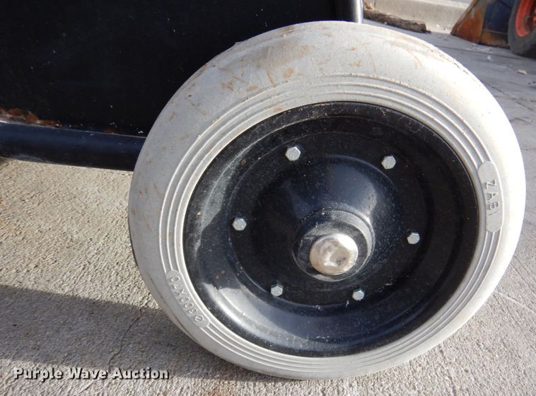 image for item HX9491 Husqvarna T8600  dust collector