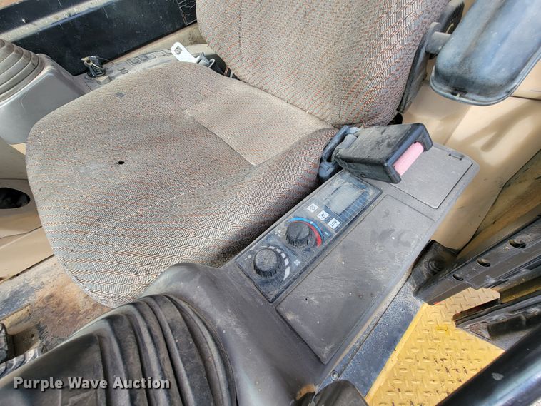 image for item ID9515 1999 Caterpillar 330B  excavator