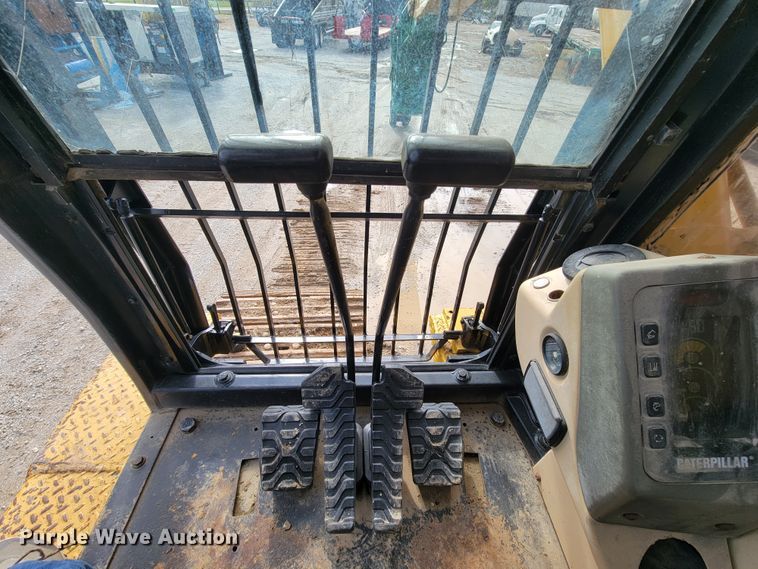 image for item ID9515 1999 Caterpillar 330B  excavator