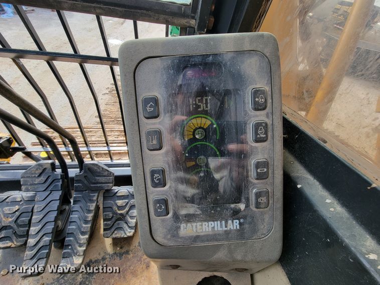 image for item ID9515 1999 Caterpillar 330B  excavator