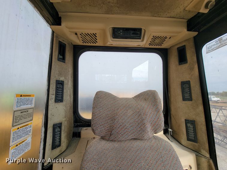 image for item ID9515 1999 Caterpillar 330B  excavator