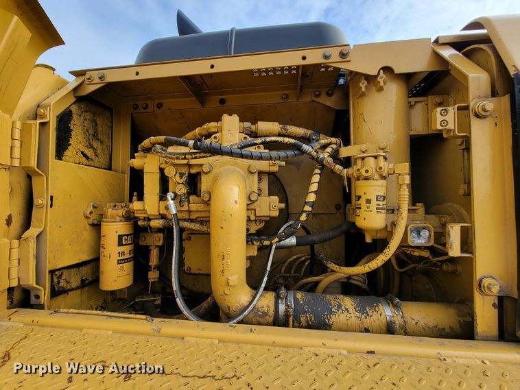 image for item ID9515 1999 Caterpillar 330B  excavator