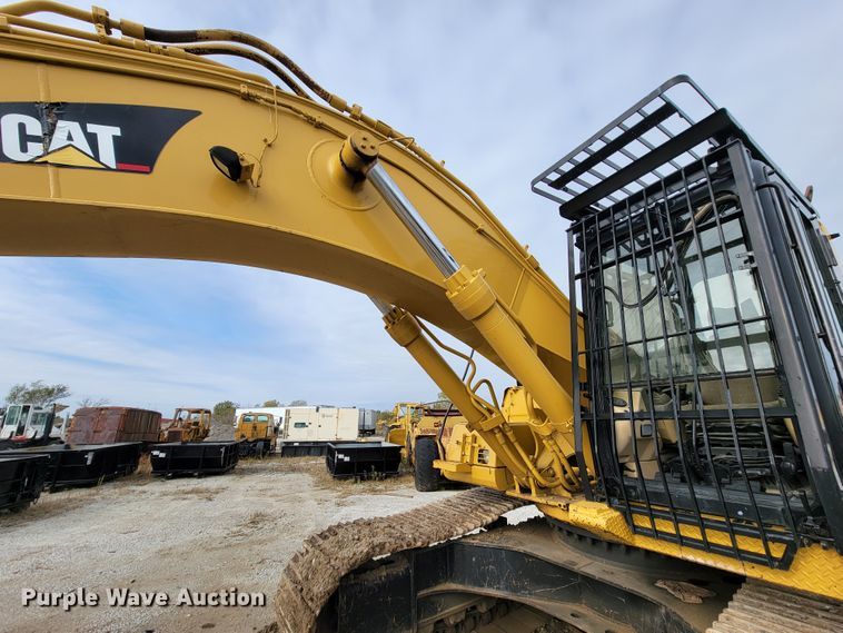 image for item ID9515 1999 Caterpillar 330B  excavator