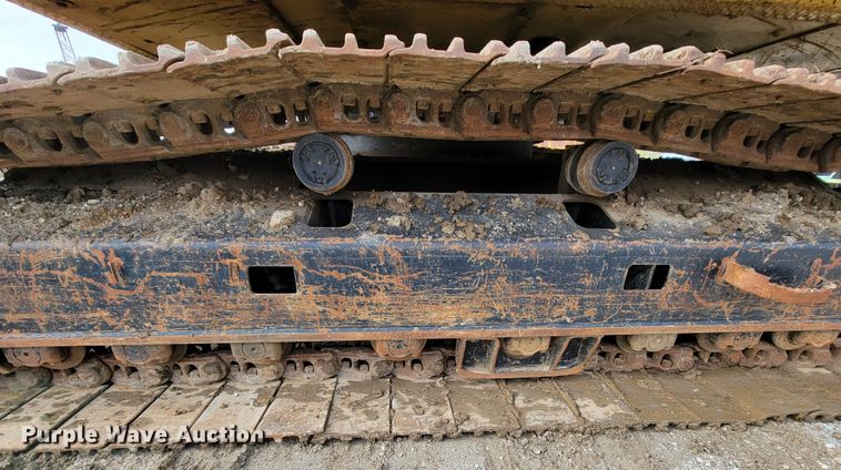 image for item ID9515 1999 Caterpillar 330B  excavator