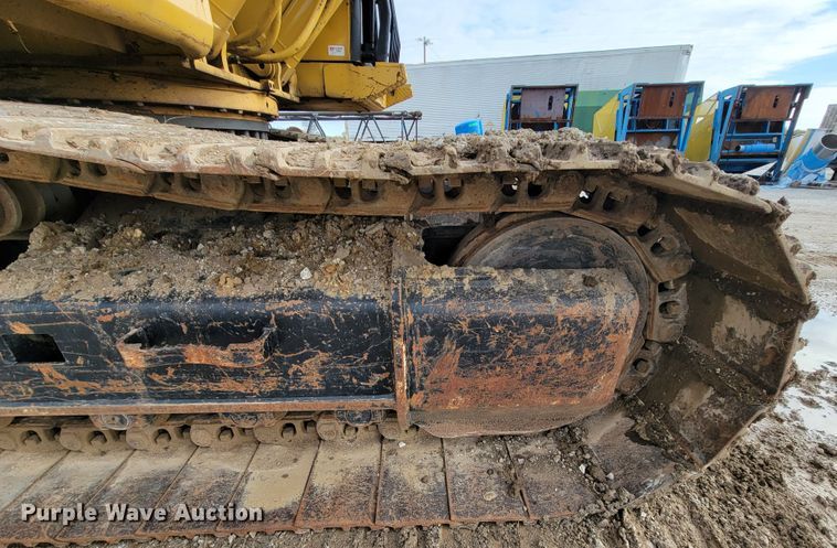 image for item ID9515 1999 Caterpillar 330B  excavator