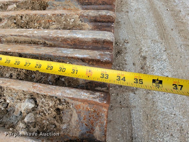 image for item ID9515 1999 Caterpillar 330B  excavator