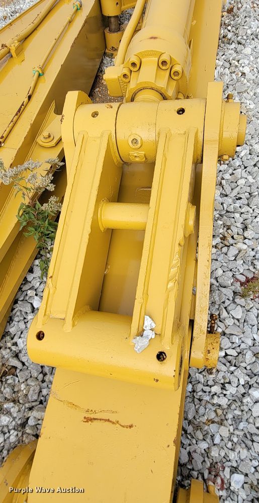 image for item ID9515 1999 Caterpillar 330B  excavator