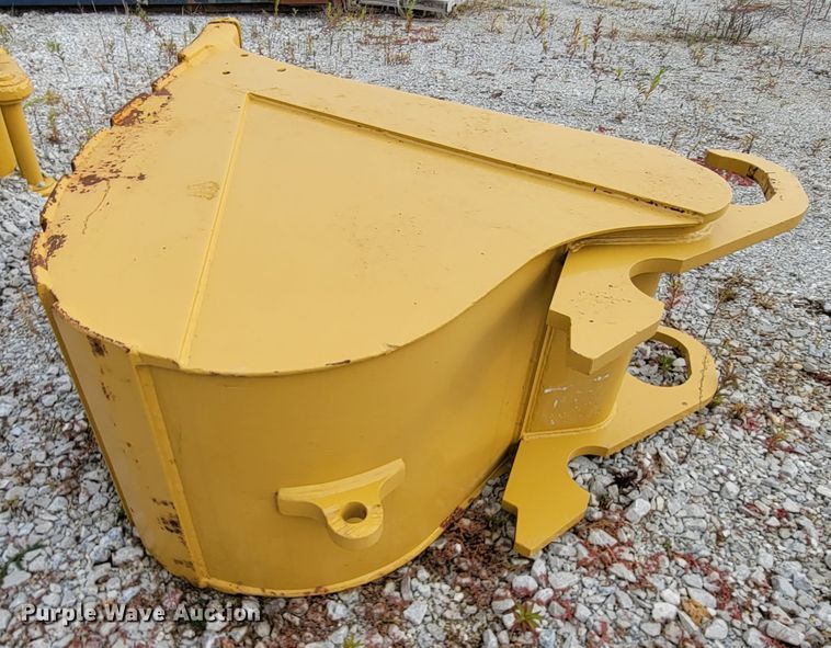 image for item ID9515 1999 Caterpillar 330B  excavator