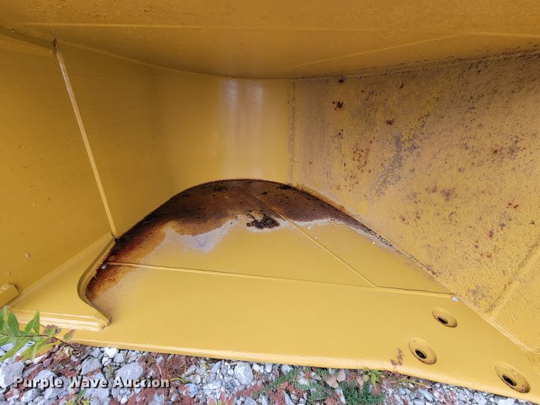 image for item ID9515 1999 Caterpillar 330B  excavator