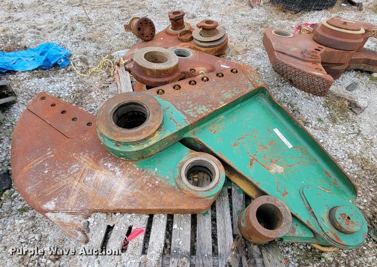 image for item ID9525 LaBounty  tank shear