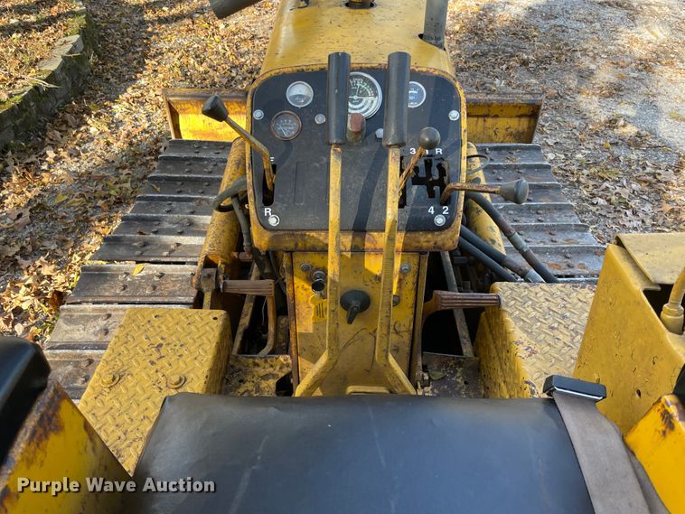 image for item ID9535 1967 John Deere 1010  dozer