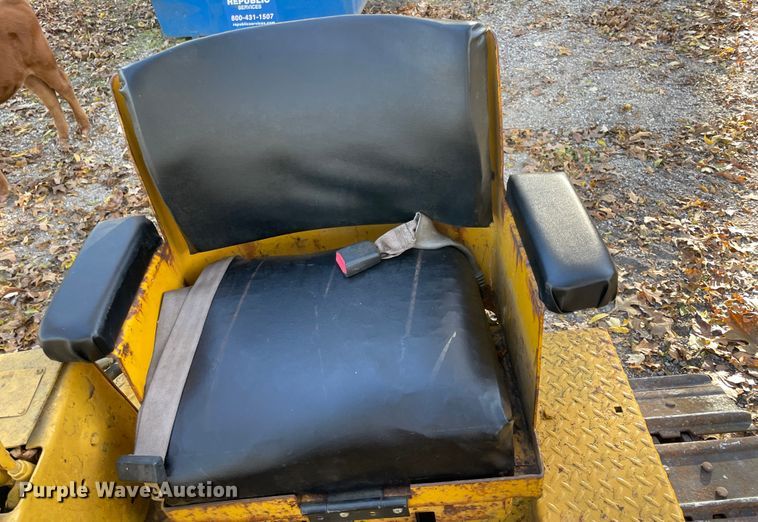 image for item ID9535 1967 John Deere 1010  dozer