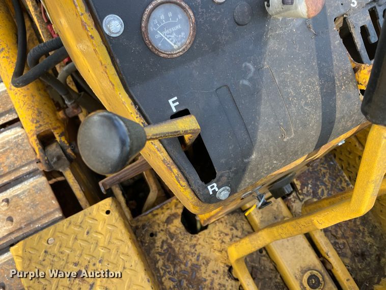 image for item ID9535 1967 John Deere 1010  dozer