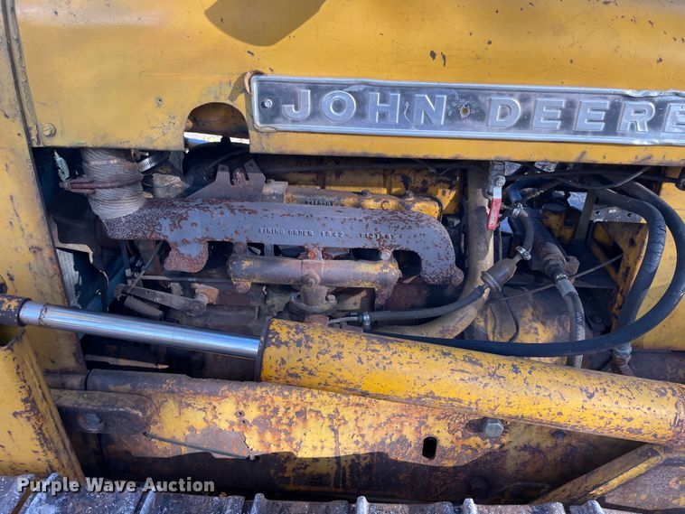 image for item ID9535 1967 John Deere 1010  dozer