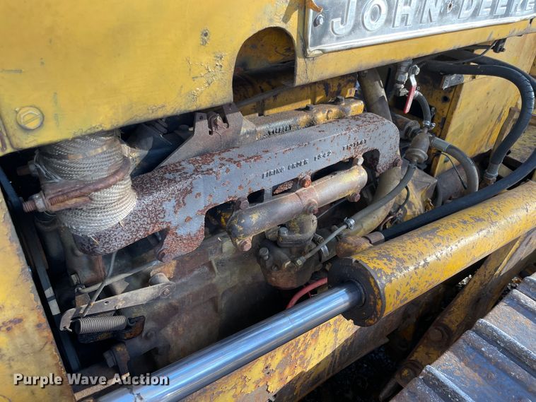 image for item ID9535 1967 John Deere 1010  dozer