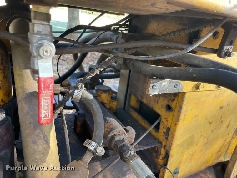 image for item ID9535 1967 John Deere 1010  dozer