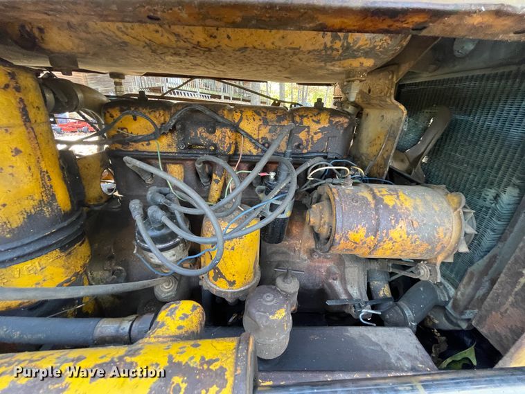 image for item ID9535 1967 John Deere 1010  dozer