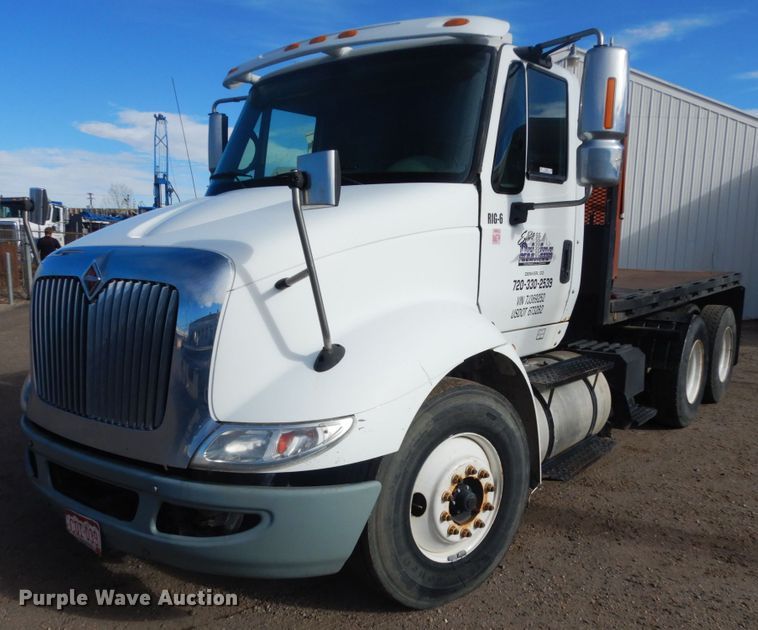image for item IH9286 2007 International 8600  flatbed truck