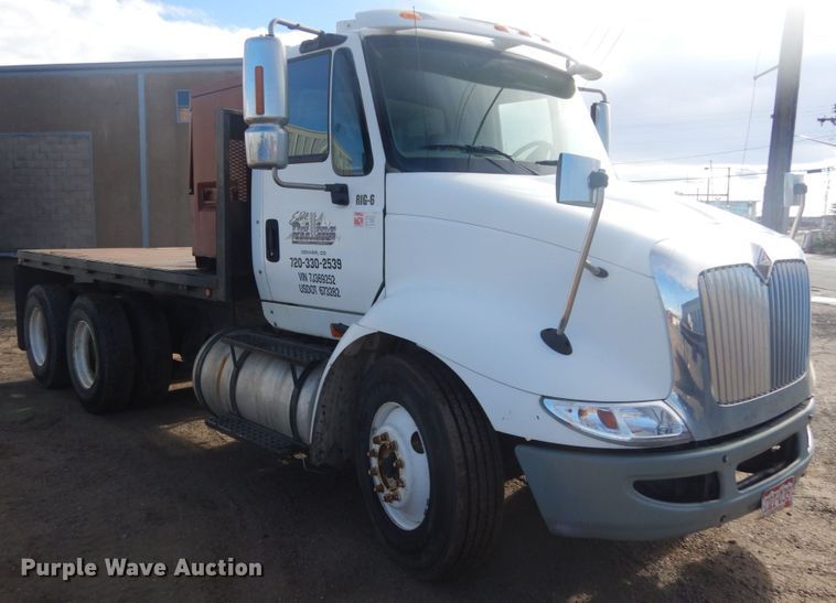 image for item IH9286 2007 International 8600  flatbed truck