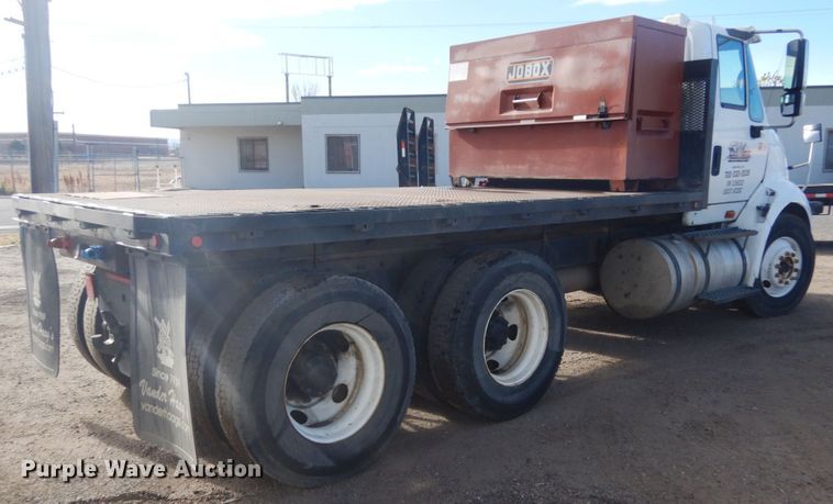 image for item IH9286 2007 International 8600  flatbed truck