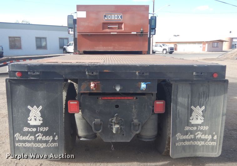 image for item IH9286 2007 International 8600  flatbed truck