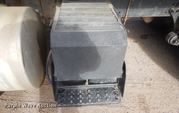 image for item IH9286 2007 International 8600  flatbed truck