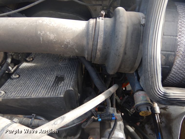 image for item IH9286 2007 International 8600  flatbed truck