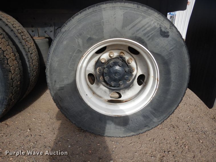 image for item IH9286 2007 International 8600  flatbed truck