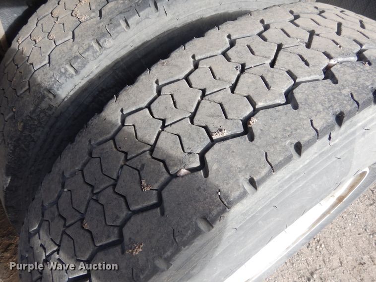 image for item IH9286 2007 International 8600  flatbed truck