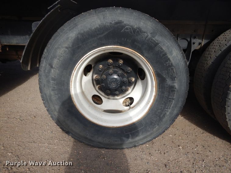 image for item IH9286 2007 International 8600  flatbed truck